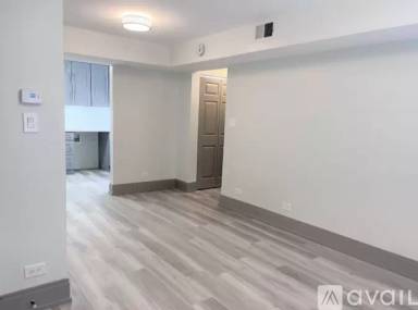 Main picture of 4950 S King Dr