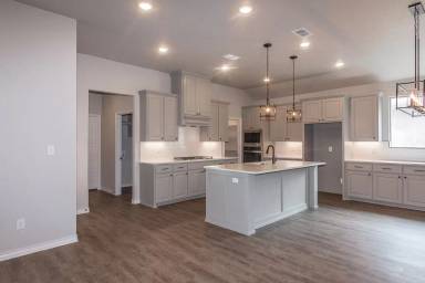 Main picture of 7618 55th St