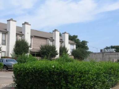 Main picture of 3309 Polo Club Dr S