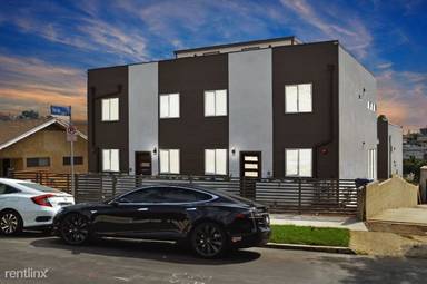 Main picture of 1276 1/2 Ricardo St