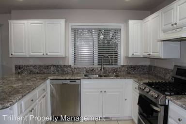 Main picture of 7575 Broken Top Ave NE