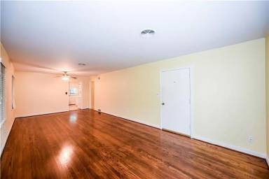 Main picture of 809 NW 54th St