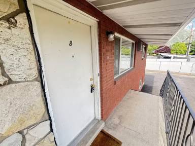 Main picture of 258 N 400 W