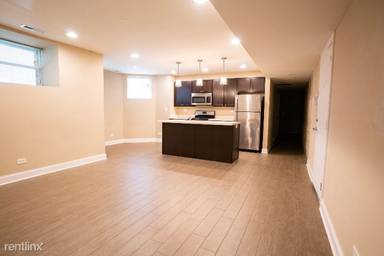 Main picture of 441 W Surf St