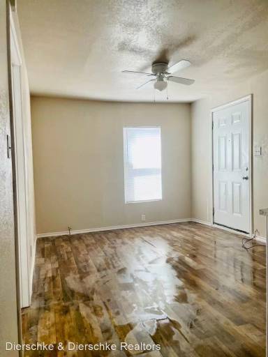 Main picture of 413 N Jefferson St