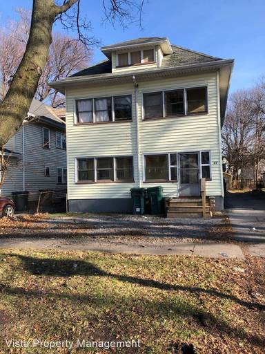 Main picture of 44 Backus St