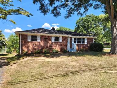 Main picture of 226 Brookdale Ave