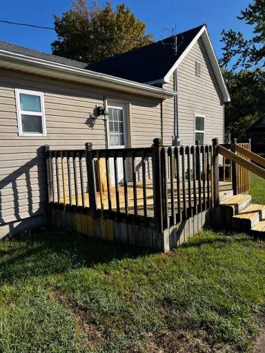 Main picture of 702 N 8th St