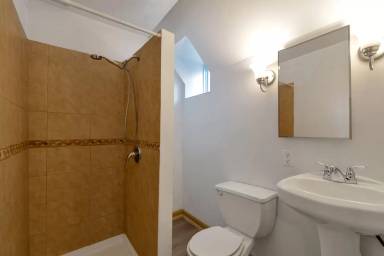 Main picture of 2530 Gramercy Ave