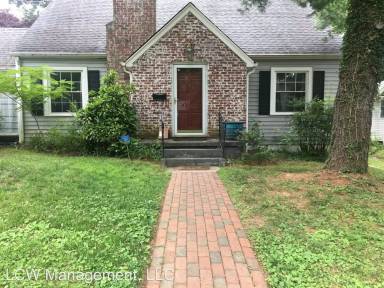 Main picture of 2222 Maplewood Ave