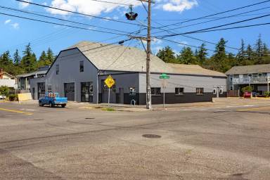 Main picture of 5249 S Puget Sound Ave