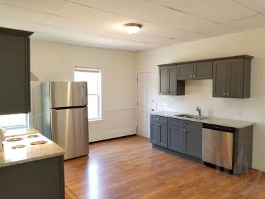 Main picture of 83 Arnold St