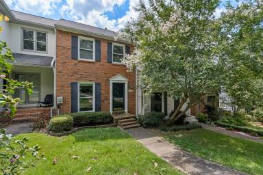 Main picture of 1659 Ashwood Ln