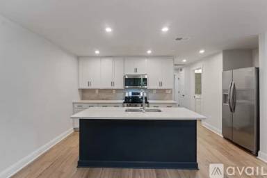 Main picture of 5018 Lindley Pl