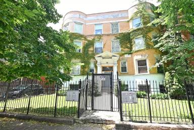 Main picture of 5914 S King Dr