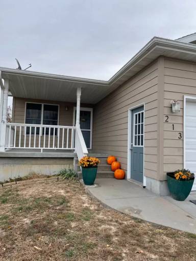 Main picture of 211 Wildcat Way