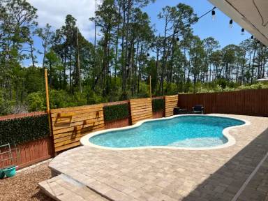 Main picture of 382 Emerald Cove St
