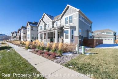 Main picture of 423 Zeppelin Way