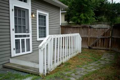 Main picture of 639 N Columbia St