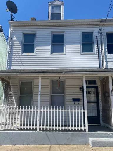 Main picture of 256 S 5th St
