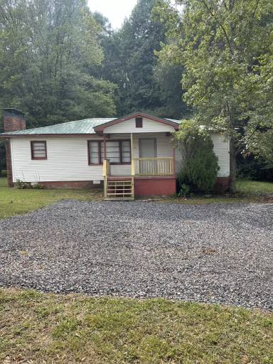 Main picture of 826 Tilton Church Rd SE