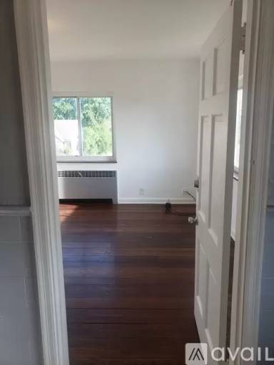 Main picture of 4748 Reading Rd