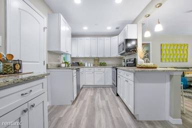 Main picture of 5663 Windermere Dr