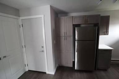 Main picture of 219 W Main St