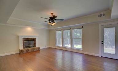 Main picture of 208 N Sweet Gum Ave