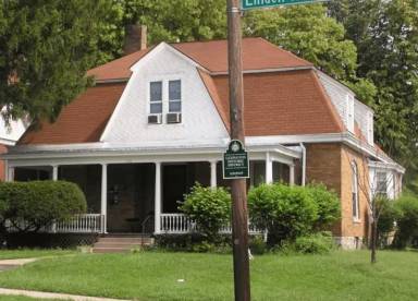 Main picture of 398 Linden Walk