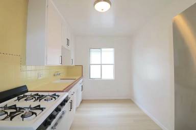 Main picture of 4026 Kansas St
