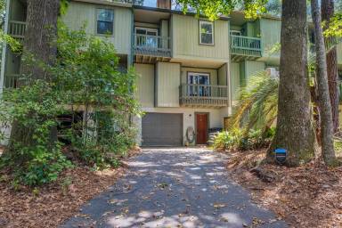 Main picture of 1200 Cross Creek Way
