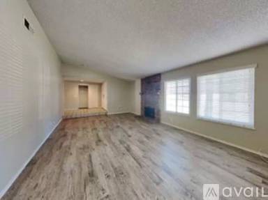 Main picture of 934 Frontier Ave