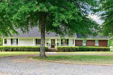 Main picture of 4401 Campground Rd