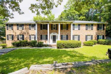 Main picture of 715 Montague Rd
