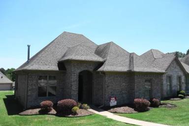 Main picture of 2811 Covenant Cv