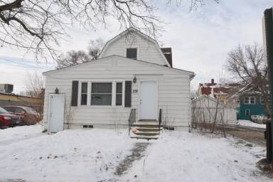 Main picture of 109 5th St NW