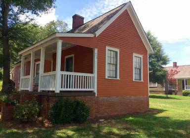 Main picture of 614 Radford St