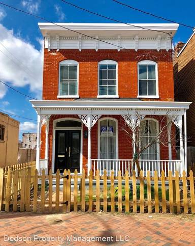 Main picture of 604 N 1st St