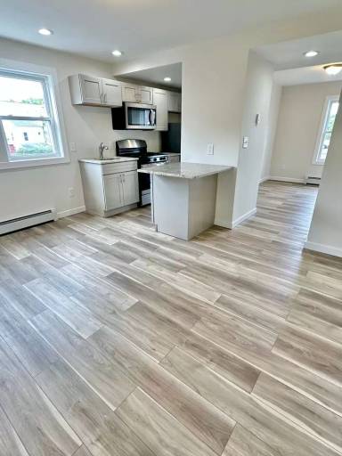 Main picture of 32 Cedar St