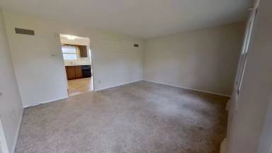 Main picture of 139 Oak Manor Dr