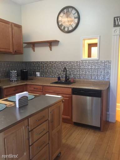 Main picture of 1007 S High St