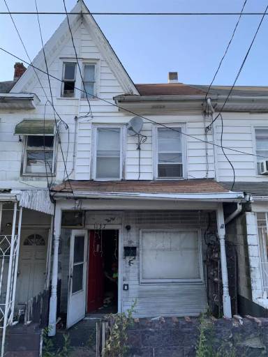 Main picture of 1137 W Pine St
