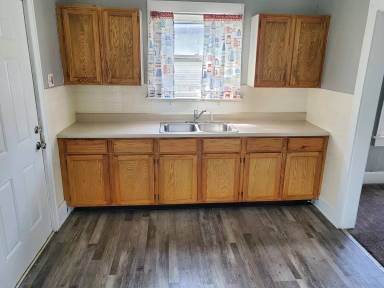 Main picture of 909 N 5th Ave