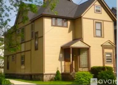 Main picture of 246 Charles Ave SE