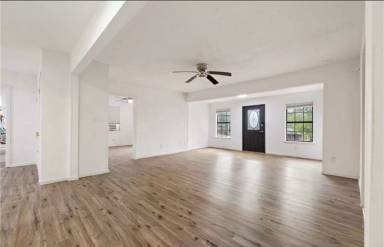 Main picture of 301 Franklin St