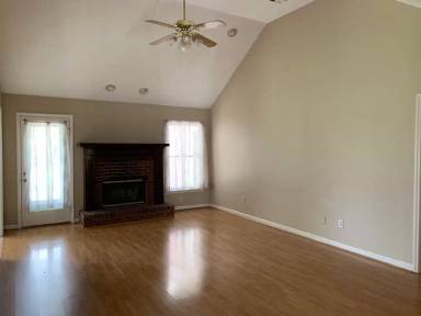 Main picture of 145 Chanel Dr