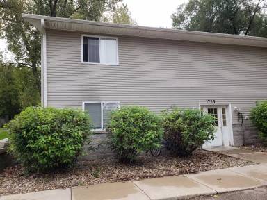 Main picture of 1723 2nd St SW