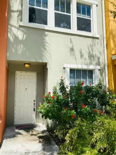 Main picture of 833 Millbrae Ct