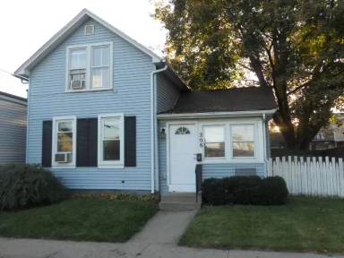 Main picture of 208 7th St SW